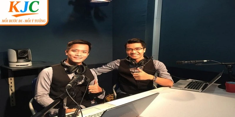 bình luận viên bóng đá offline