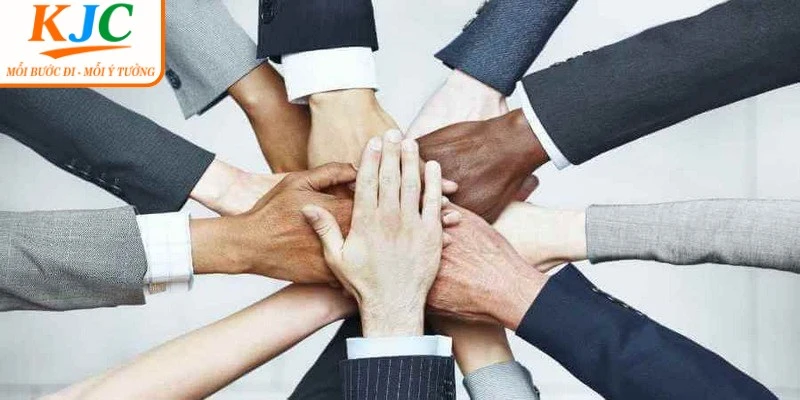 Hợp tác với KJC